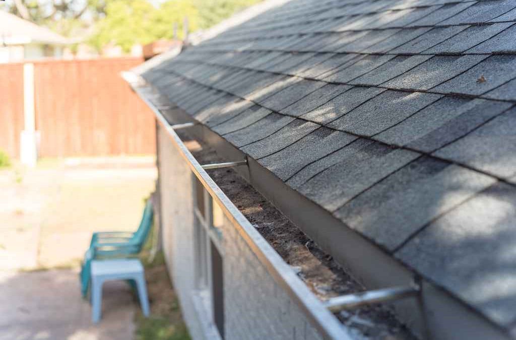 Some Reasons To Avoid DIY Roofing And Gutter Work