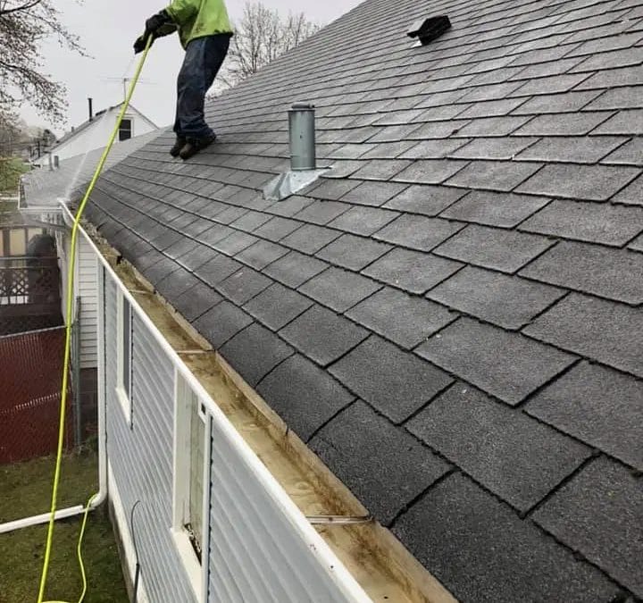 5 Tips for DIY Gutter Cleaning This Spring